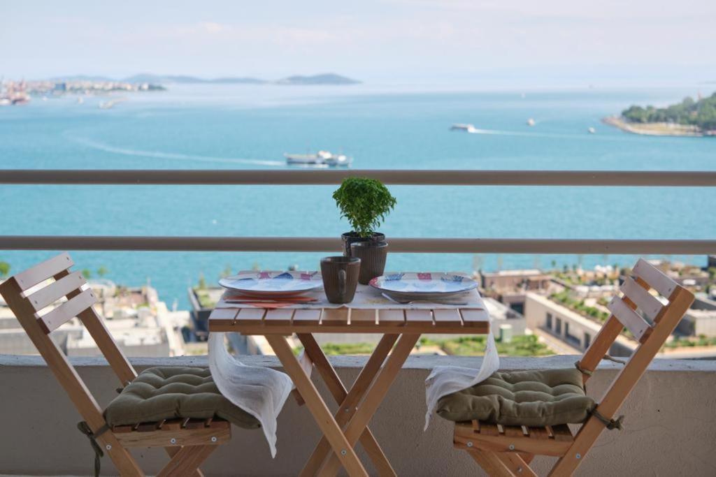 A Million Dollar View In The Heart Of The City Κωνσταντινούπολη Εξωτερικό φωτογραφία